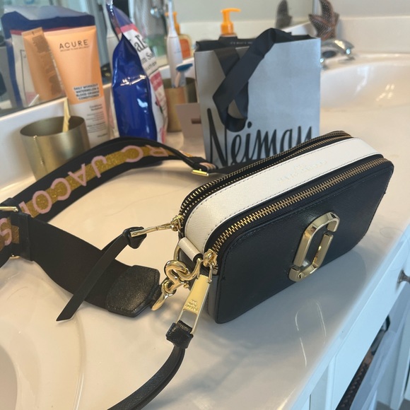 Marc Jacobs The Snapshot Small Crossbody Bag - Picture 11 of 14